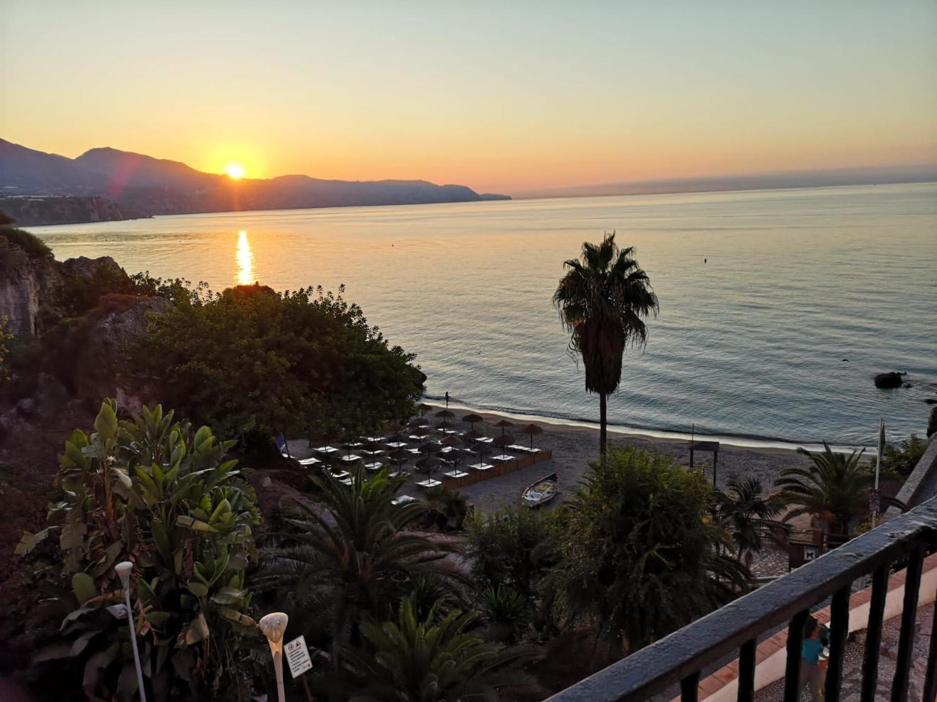 Peperent Casa Pino Villa Nerja Exterior photo